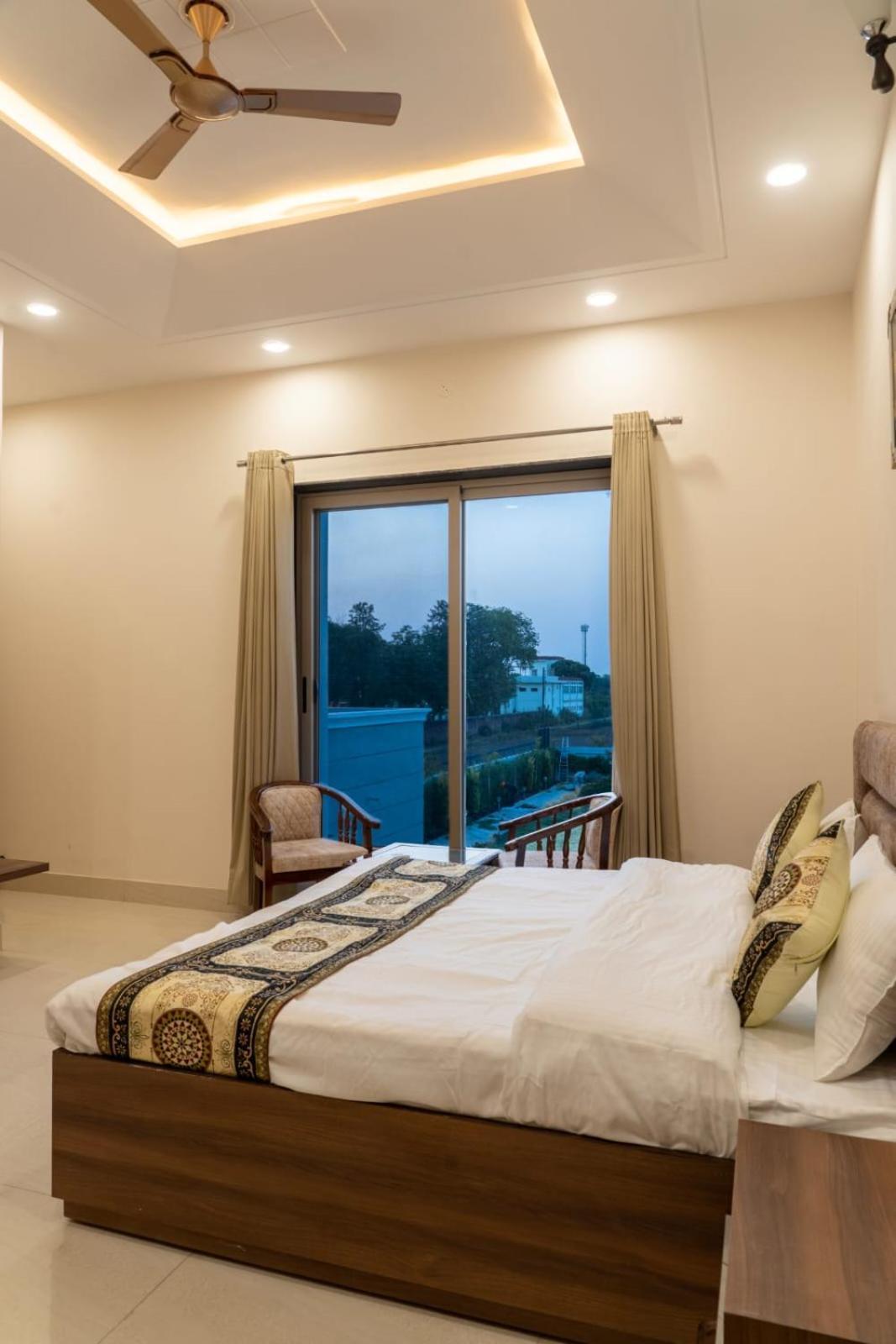 Green Galaxy Villa Amritsar Buitenkant foto
