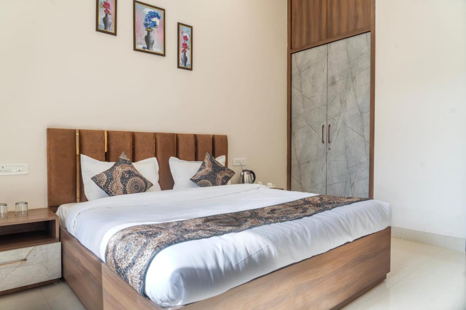 Green Galaxy Villa Amritsar Buitenkant foto
